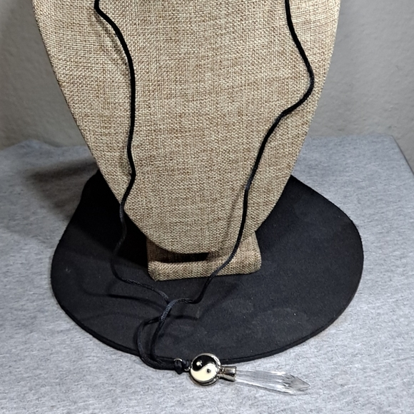 Lovely  Yin Yang Chinese Necklace - Picture 1 of 4